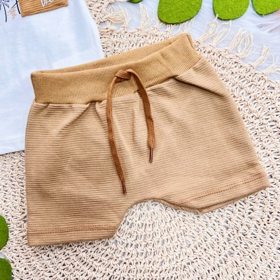 Conj. Camiseta Bolsinho Sunny Days e Bermuda - Off White e Caramelo